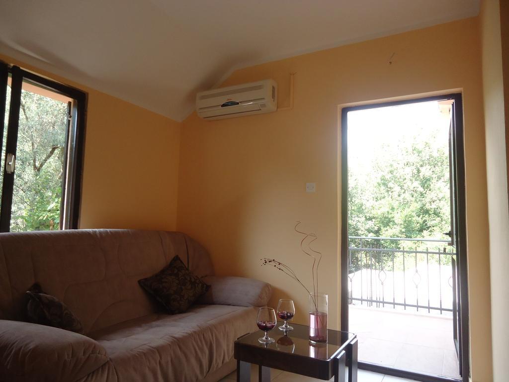 Apartments And Bungalows Mimoza Baosici Herceg Novi Room photo