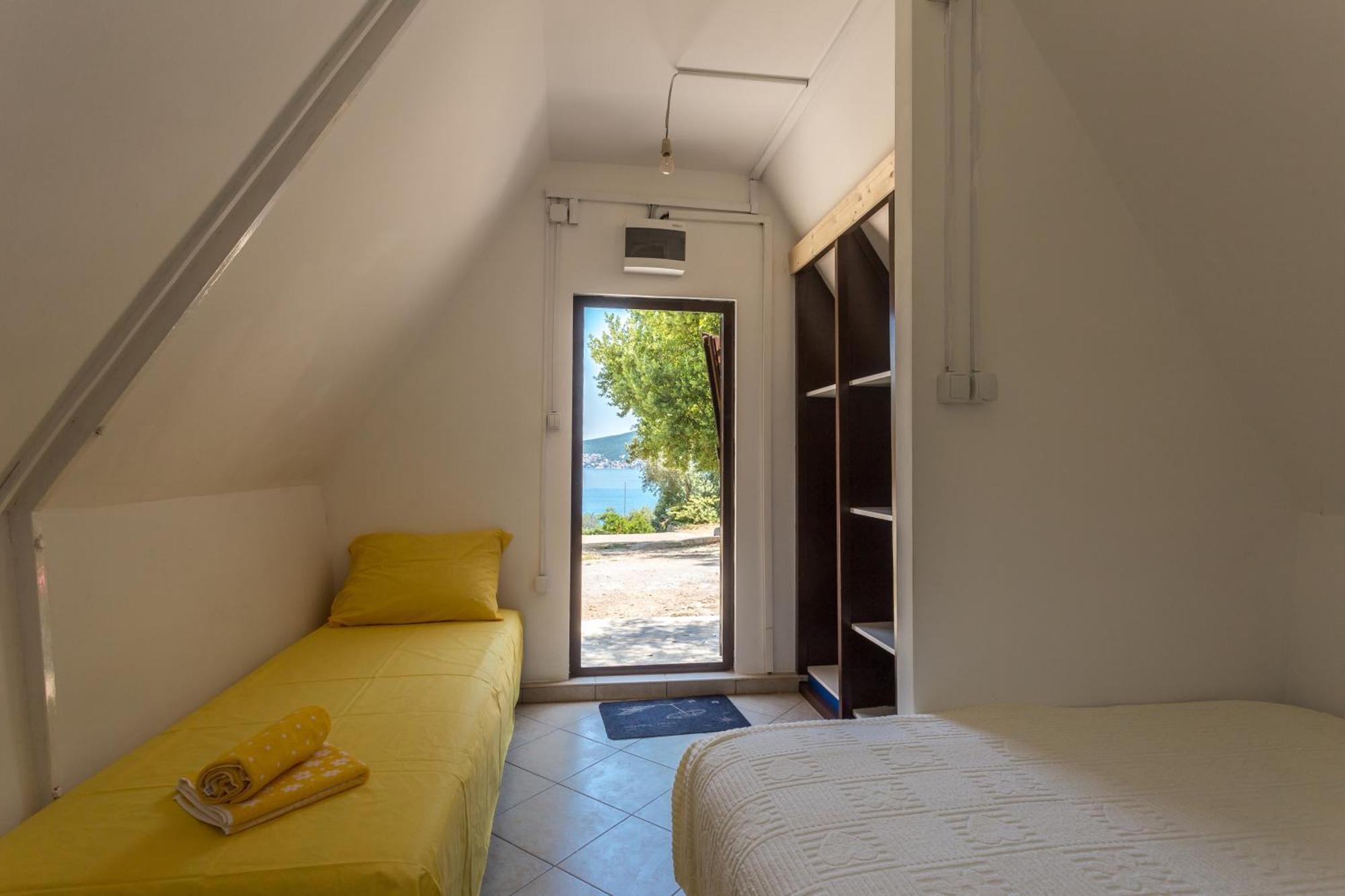 Apartments And Bungalows Mimoza Baosici Herceg Novi Room photo