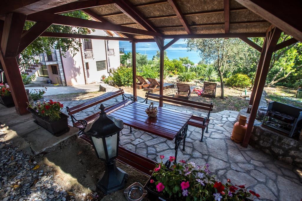 Apartments And Bungalows Mimoza Baosici Herceg Novi Exterior photo