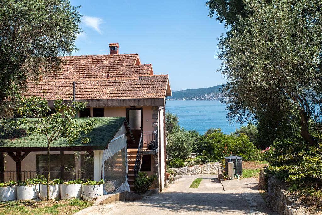 Apartments And Bungalows Mimoza Baosici Herceg Novi Exterior photo