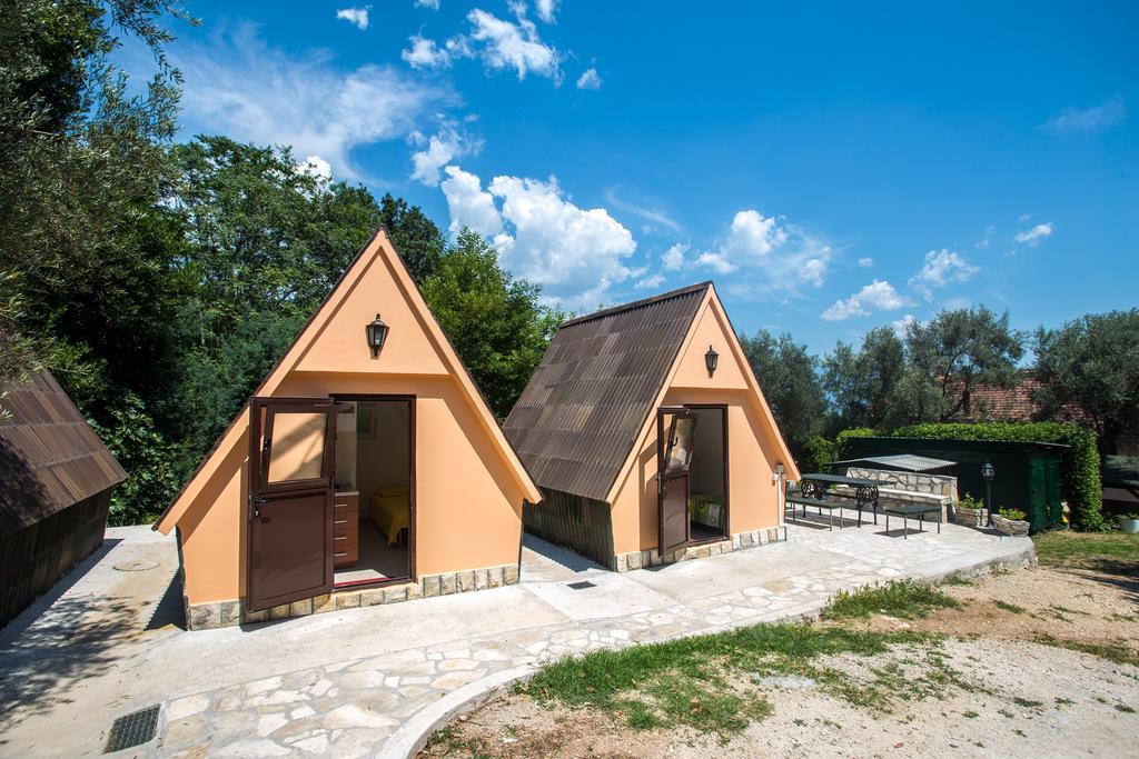 Apartments And Bungalows Mimoza Baosici Herceg Novi Exterior photo
