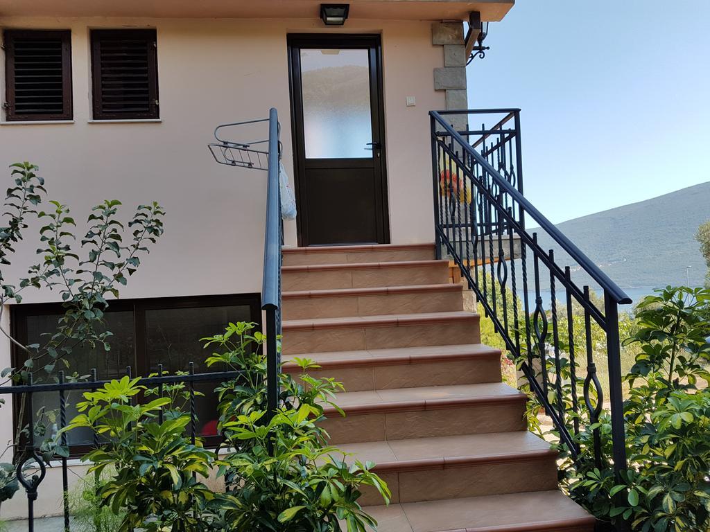 Apartments And Bungalows Mimoza Baosici Herceg Novi Exterior photo